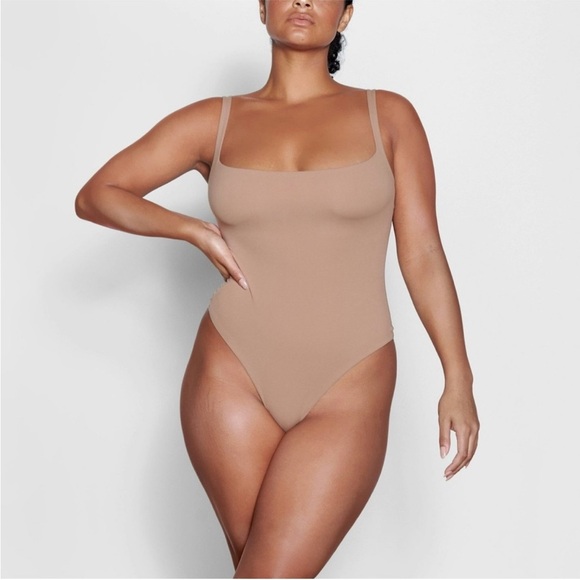 SKIMS Tops - SKIMS FITS EVERYBODY SQUARE NECK BODYSUIT
